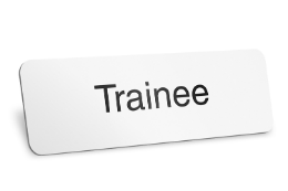 Imagem: Tecla de teclado de computador com a palavra "trainee" escrita
