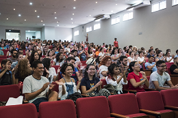 Imagem: Bolsistas de Iniciação Acadêmica participam da JOIA no auditório da FEAAC
