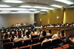 Imagem: A cerimônia reuniu 106 residentes de 32 especialidades e cerca de 80 convidados (Foto: Divulgação)