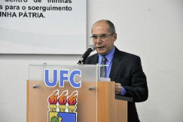 Imagem: O ex-Reitor da UFC, Prof. Jesualdo Farias, ministrará a conferência de abertura (Foto: Guilherme Braga)