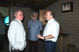Imagem: O Reitor Henry Campos e o diretor da Seara, Marcus Vale, acompanharam o prefeito Roberto Cláudio (Foto: Suzana Figueira Silva)