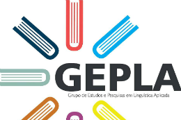 Imagem: Logomarca do GEPLA com sigla escrita em letras maiúsculas e livros coloridos ao redor