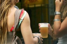 Imagem: Em alguns casos, consumo de álcool pode levar à dependência (Foto: Agência Brasil)