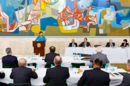 Imagem: Presidenta Dilma Rousseff durante a 43ª Reunião Ordinária do Pleno do Conselho de Desenvolvimento Econômico e Social (Foto: Roberto Stuckert Filho/PR)