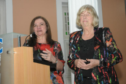 Imagem: Maria Elias Soares e Ingrid Schwamborn, organizadoras do livro (Foto: Arlindo Barreto)