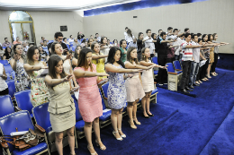 Imagem: Cerimônia de colação de grau especial de 34 alunos graduados (Foto: Ribamar Neto)