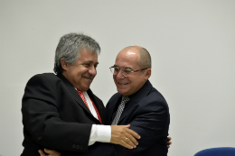 Imagem: Professors Targino e Jesualdo, atual e ex-presidente da Andifes (Foto: Jr. Panela)