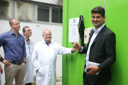 Imagem: Inauguração do equipamento aconteceu na área externa do HUWC (Foto: Divulgação)