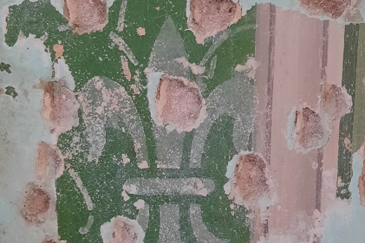 Imagem: A flor-de-lis e outros motivos florais são destaque nas pinturas parietais da primeira metade do século passado encontradas no Salão Dourado