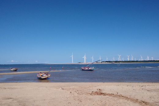 Imagem: Conforme o estudo, a margem noroeste do rio Jaguaribe, no município de Fortim, poderá perder 436 metros de faixa de areia por conta da erosão (Imagem: Wikimedia Commons)