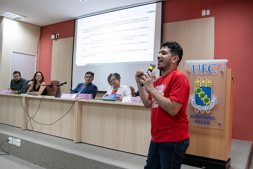 Imagem: Dentre as pautas aprovadas está a criação do Fórum de Assistência Estudantil (Foto: Viktor Braga/UFC)